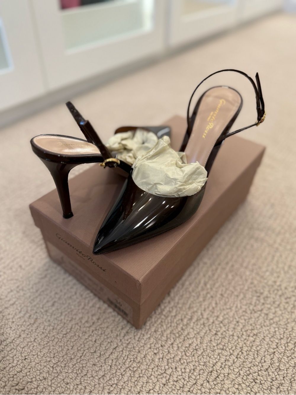 Gianvito Rossi Ribbon D’Orsay 85 Plexi Brown Slingback Pumps EU 39 NWB